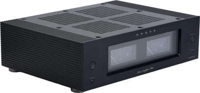Černý kovový výkonový zesilovač Onkyo ICON M-80, dvojitý VU metr pod sklem, horní ventilace, pohled ze tří čtvrtin