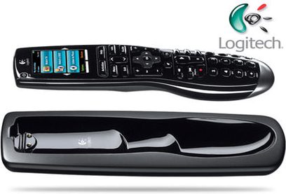 Logitech Harmony One Universalfernbedienung in Schwarz, Vorder- und Seitenansicht, mit farbigem Touchscreen und beleuchteten Tasten