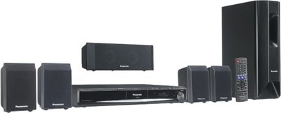 Panasonic SC-PT460EF hjemmebiografsystem bestående af en DVD-afspiller, 5 højttalere og en subwoofer, set forfra