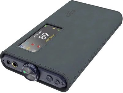 Anthrazitgraue iFi Audio iDSD GR 2 Tasche mit Displayfenster und Aussparungen für Bedienelemente und Anschlüsse