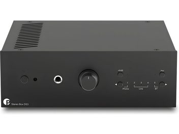 Geïntegreerde stereoversterker Pro-Ject Stereo Box DS3 zwart, vooraanzicht, met grote centrale knop en minimalistische voorkant