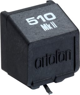 Diamant pro gramofonovou hlavici Ortofon STYLUS 510 MK II, pohled v perspektivě, černý kryt s bílými nápisy