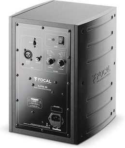 Focal ALPHA 50 aktiv monitohøjttaler i sort, set forfra med front, stik og kontroller synlige