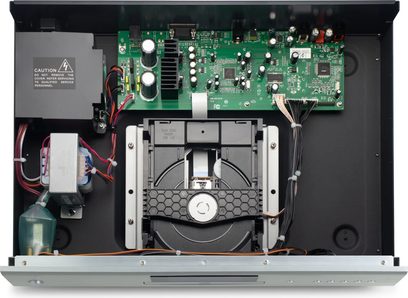 Lettore CD Rotel CD11 MKII, vista dall'alto, scheda a circuito stampato verde, componenti elettronici, cablaggio multicolore