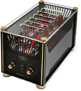 AudioValve Assistent 30 sort hi-fi stereforstærker, set forfra i et nedadgående perspektiv, med synlige elektronrør under glaskappen