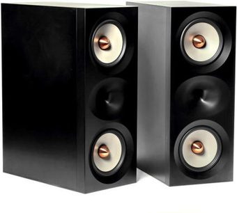 To Thrax Audio Lyra sorte bogreolhøjttalere, set forfra i nærbillede, med synlige højttalere i et blankt sort kabinet