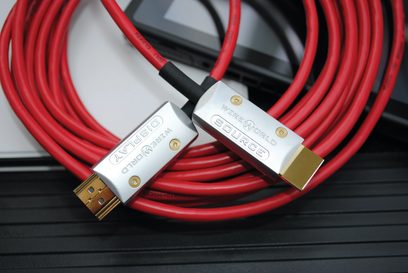 20-metrové optické HDMI káble Wireworld Starlight 48 s pozlátený konektormi, červený plášť