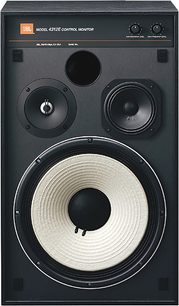 JBL 4312 EBK sort bogreolhøjttaler, set forfra, med en basvifte, en mellemtone og en diskant