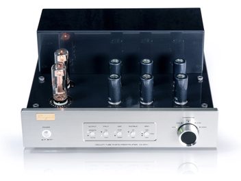 Cayin CS-6PH high-fidelity effektforstærker i sølvfarvet børstet aluminium, let skråt forfra, front med hvid tænd/sluk-knap, stor sort impedansvælger med metalring og LED-betjeningspanel, blank sort topplade udstyret med to store glødende glasrør og fire små rør med cylindriske dæksler
