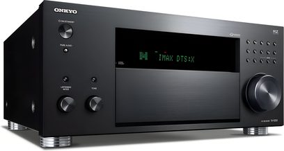 Domácí kino Onkyo TX-RZ50 v černé barvě, pohled zepředu, zelený displej "IMAX DTS:X", stříbrné tlačítka a ovládací knoflíky