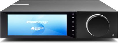 Cambridge Audio EVO 150 svart hi-fi stereoanlegg, frontvisning, fargeLCD-skjerm som viser "StreamMagic"-logoen