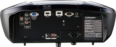 Mitsubishi HC7000 sort videoprojektor, bagudvendt, HDMI-, komponent-, video-, serie-, trigger-, USB- og RS-232-porte