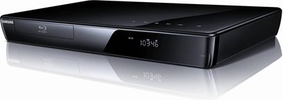 Samsung BDP-3600 4K Blu-ray-afspiller i sort, set forfra, blåt LED-display "10:46", blank front, touch-knapper på toppen