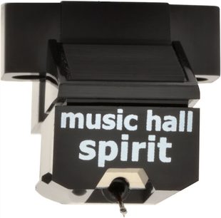 Nærbillede ovenfra af Music Hall Spirit pladespiller, sort tonarm, pickup og modvægt, mat sort finish