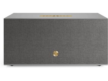 Boxă inteligentă Audio Pro C20 W gri, cu grilă frontală texturată, logo auriu și comenzi în partea superioară