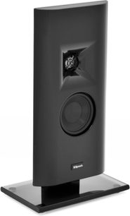 Kompakt Klipsch Gallery G-12 sort højttaler, set forfra, med centralhøjttaler og bass-refleksport, på sort sokkel