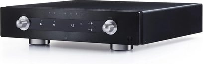 Amplificador hi-fi estéreo Primare I35 DAC preto visto de frente, botões rotativos prateados, display azul, painel frontal em alumínio escovado