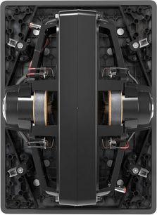 Indbygget subwoofer SFC-12-SW, frontvisning, sort rektangulær struktur, symmetrisk eksponerede interne komponenter
