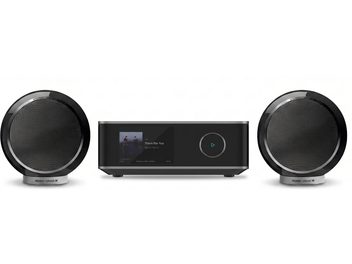 Czarny system audio Elipson z dwoma okrągłymi głośnikami Planet M i centralnym odtwarzaczem sieciowym z ekranem dotykowym